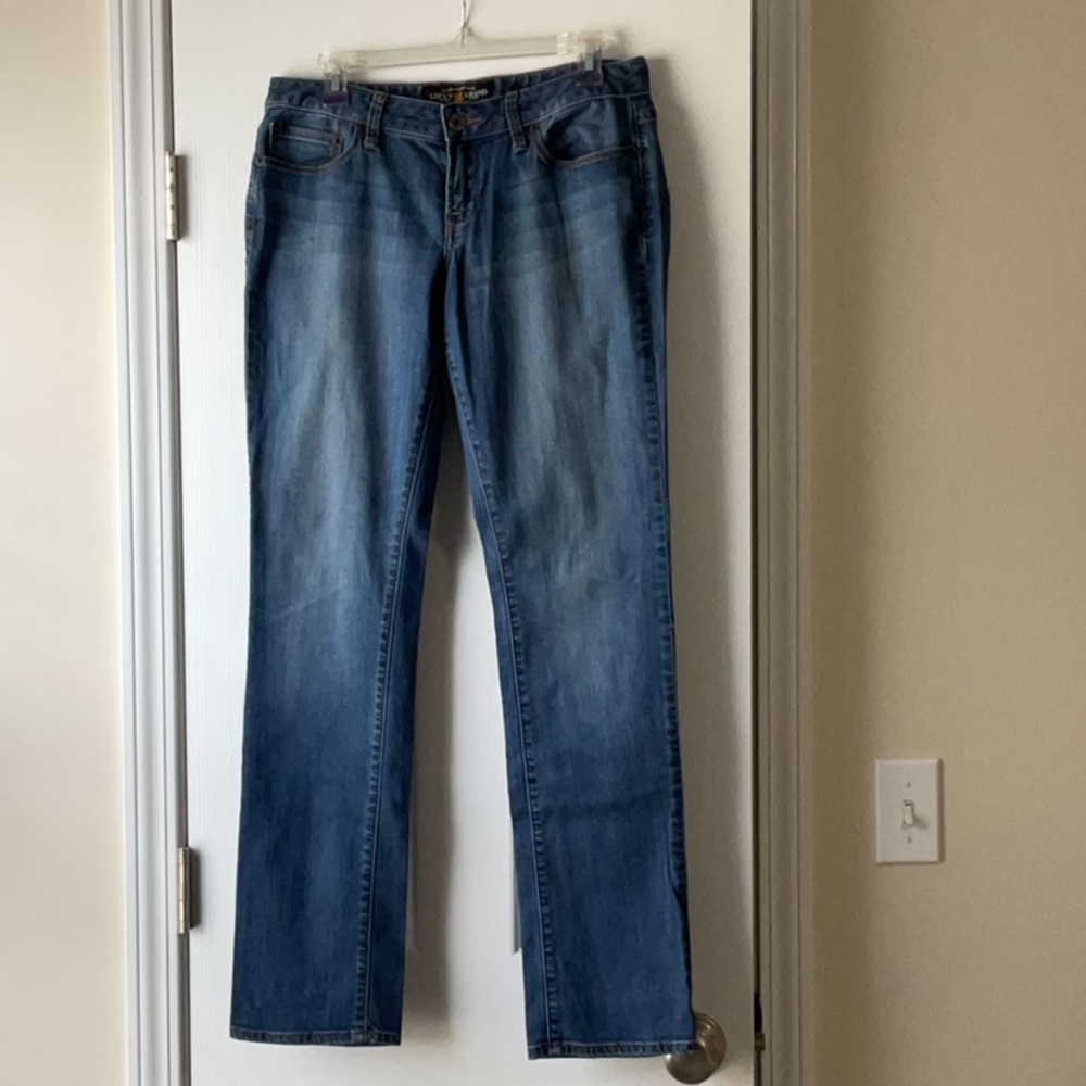 Lucky Brand Lola straight leg regular jeans, size 8.